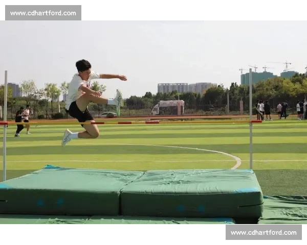 阳光体育大会：少年燃动，活力绽放